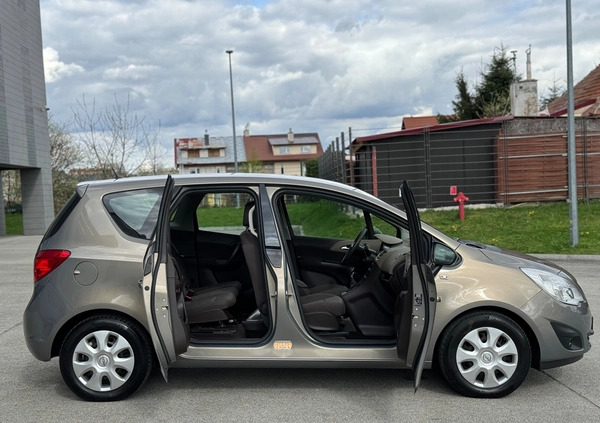 Opel Meriva cena 28900 przebieg: 97000, rok produkcji 2010 z Rzeszów małe 232